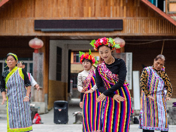 【作品節(jié)選】獨(dú)龍江春風(fēng)